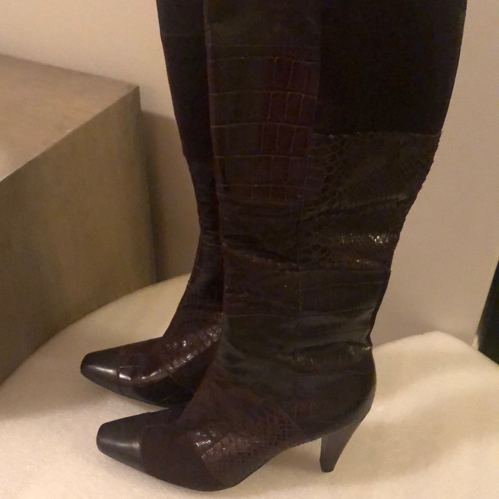 Bandolino brown patterned heeled boots size 7